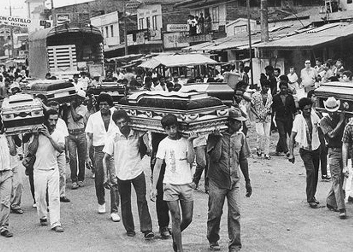 Las carcajadas de un coronel del ejército después de que los paras mataran a 43 personas