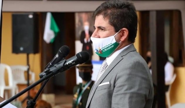 Alcalde que quería matar a perros callejeros se arrepiente