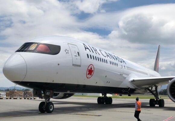 Air Canada suspende vuelos a Colombia, debido al impacto del Covid-19