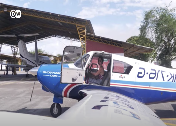 La caleña que con su avión decidió salvar vidas de la Colombia profunda