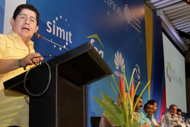 Gilberto Toro, el abogado que quería dos años más de mandato de Duque