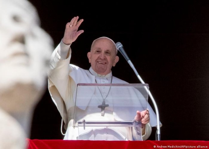 El papa Francisco agradece a Colombia la regularización de venezolanos