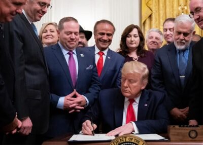  - Las 5 decisiones de Trump que Biden no ha podido enterrar