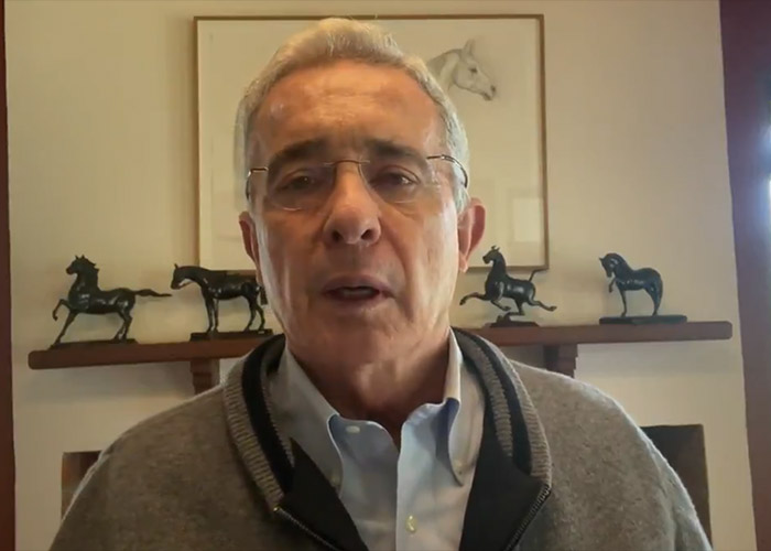 La propuesta de Uribe para cambiarle el rumbo al país