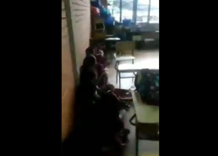 Parar la clase para esconderse de las balas: la realidad de los niños en Toribio. VIDEO