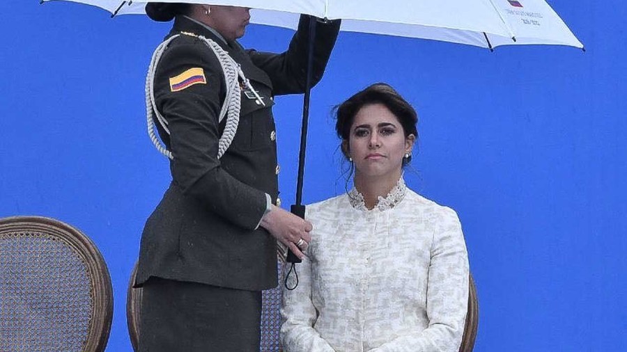 ¿Primera Dama está presionando para que le escriban un libro sobre su vida?