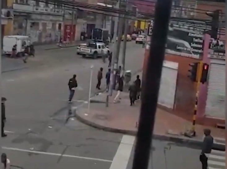 VIDEO: Plaza España en Bogotá, tomada por los ladrones
