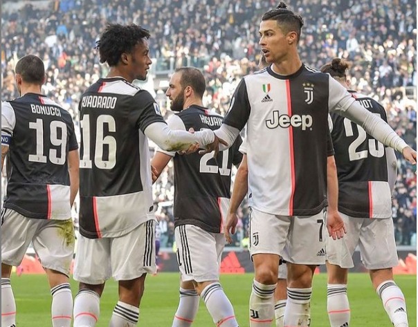 Juan Guillermo Cuadrado, mucho más grande que Cristiano Ronaldo