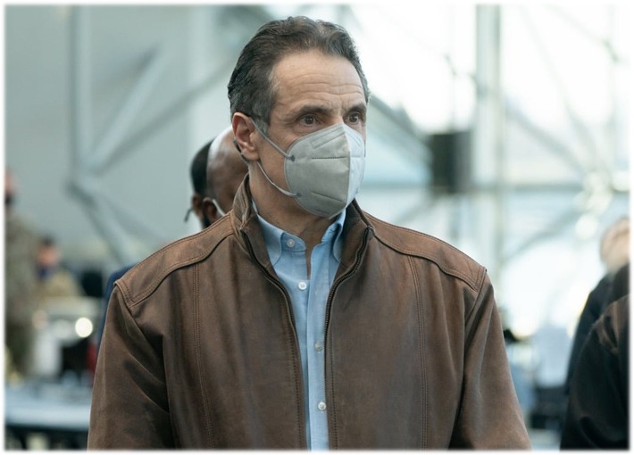 El gobernador de Nueva York se resiste a renunciar mientras crece el escándalo de acoso