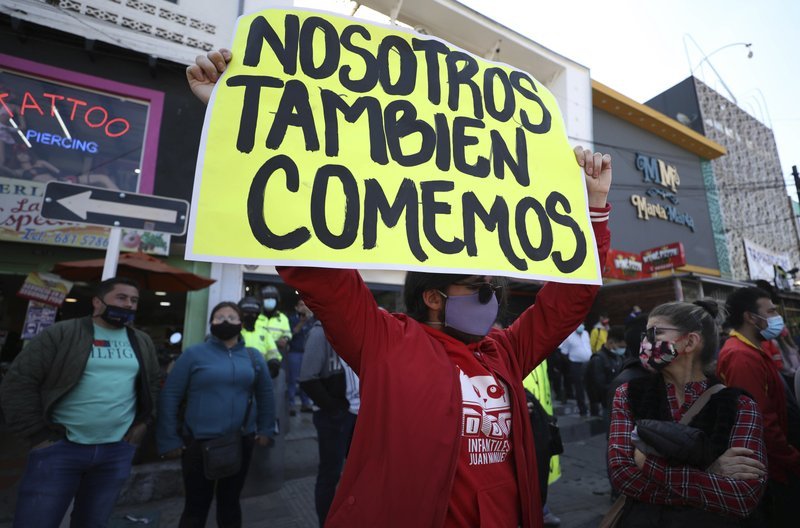 Rebelión de comerciantes contra la cuarentena del fin de semana en Bogotá