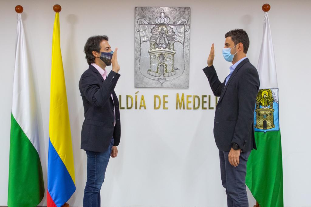 Nueva polémica del gerente de EPM: uno de sus títulos sería falso