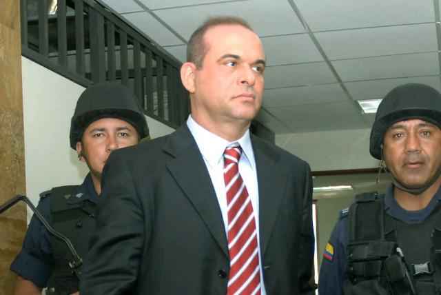 Los dos abogados que siempre han estado con Mancuso   