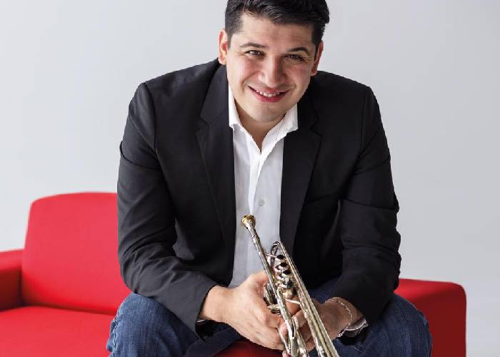 Pacho Flores, el trompetista venezolano, se estrena con la Orquesta Filarmónica de Bogotá