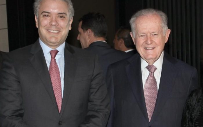 Duque es un buen presidente: está haciendo más rico a Sarmiento Angulo