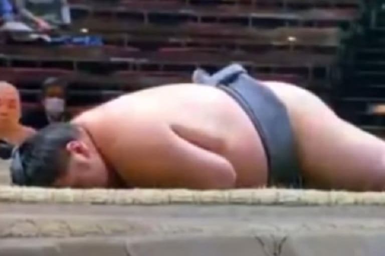 VIDEO: Luchador de Sumo muere en combate