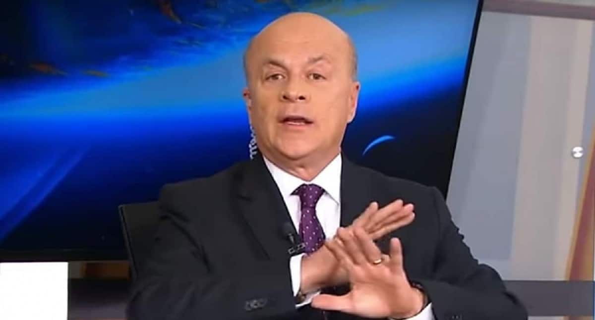 Carlos Antonio Vélez trata de inútil e inservible a Claudia López