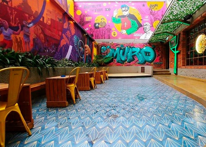  - Los dueños de Theatron se resisten a cerrar el templo de la rumba gay