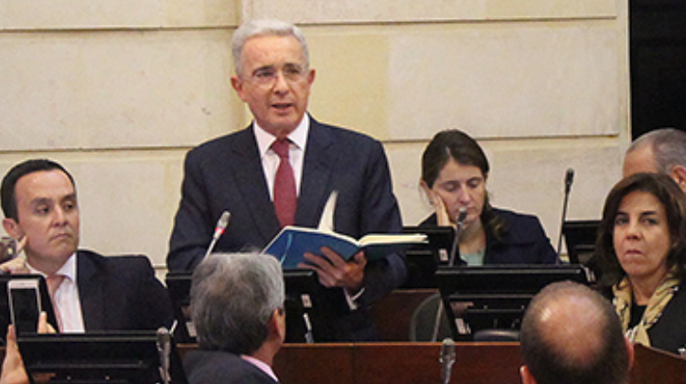 La bancarrota de Uribe