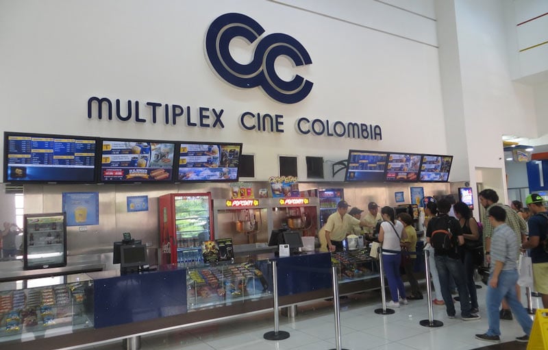 Piden no volver a entrar jamás a una sala de Cine Colombia