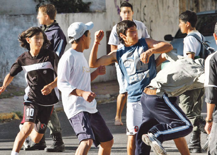 Civiles se arman en Cali para evitar saqueos. VIDEO