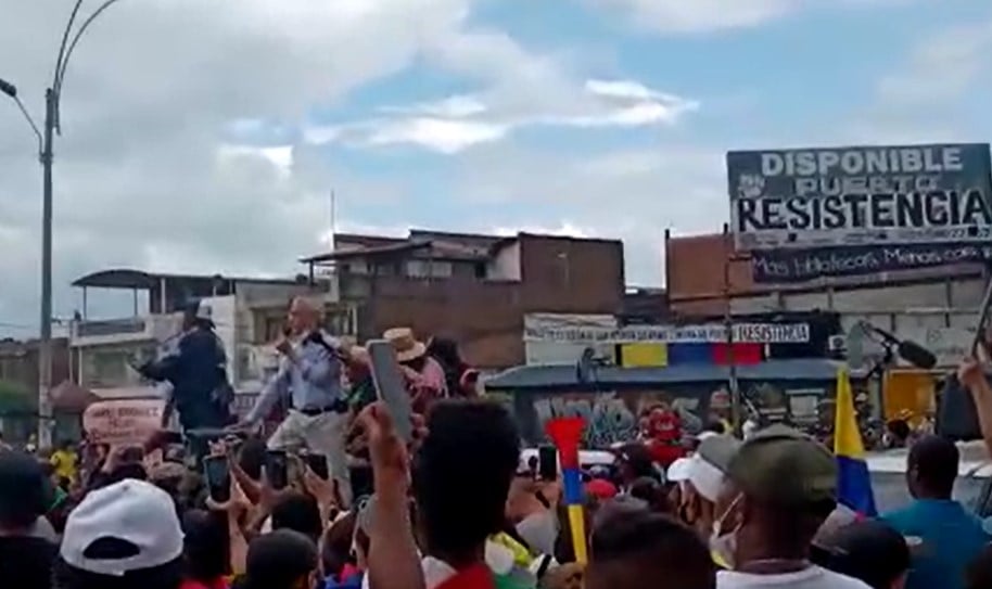 El padre Francisco de Roux llega a Puerto Resistencia en Cali