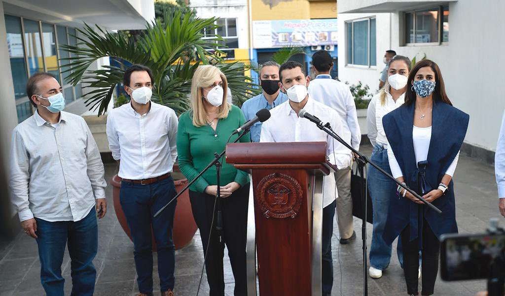 El Mininterior lidera el equipo del gobierno que viajó a Cali para bajar la crisis