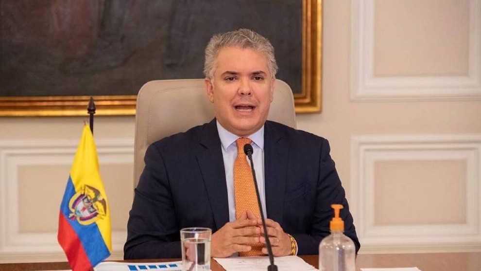 Mientras el país se cae a pedazos y Duque va a dar clase de liderazgo en una Universidad gringa