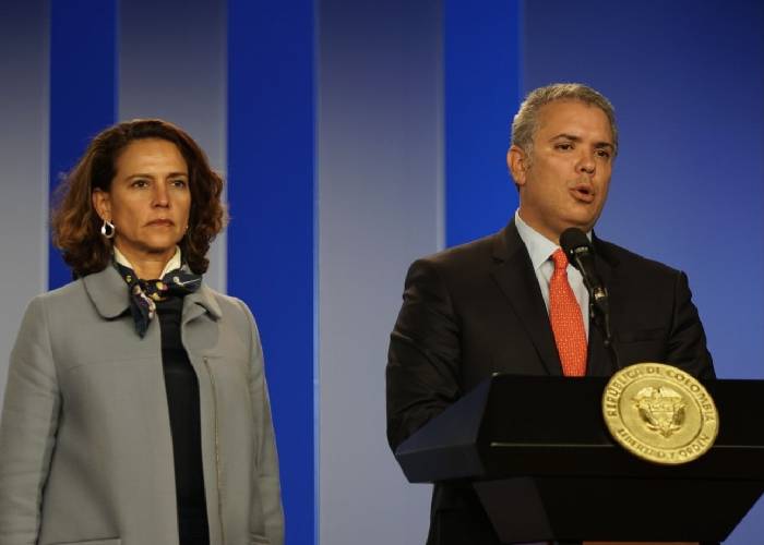 Derechos humanos a la Duque