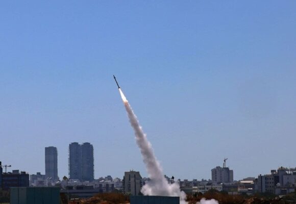 Israel responde con más de 500 bombardeos a más de 1.000 cohetes disparados desde Gaza