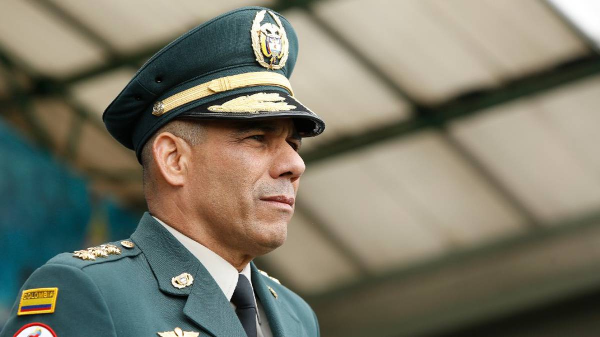 Los militares reprimiendo y el senado los premia ascendiéndolos