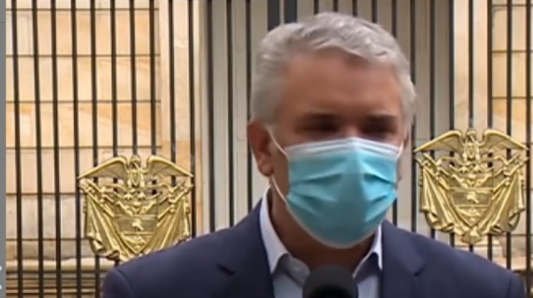 ¿Estás pescando? —No, estoy pescando…  —¡Ah! Pensé que estabas pescando…