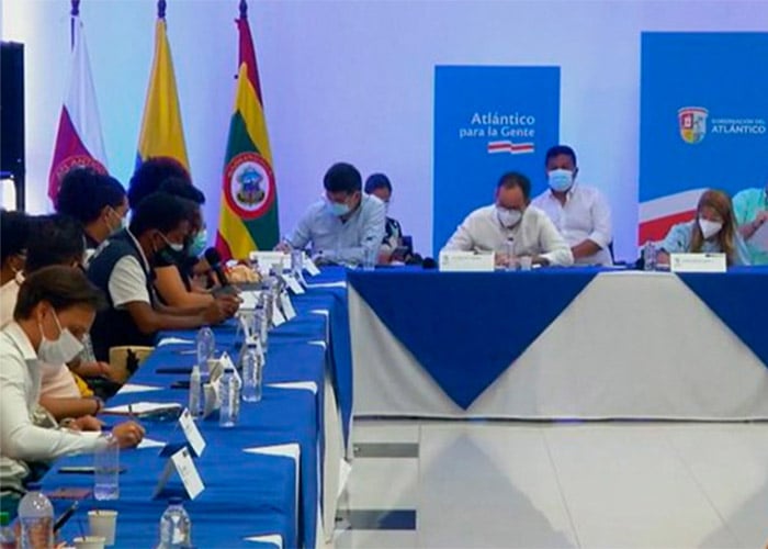 Gobernadora abrió espacio de diálogo con jóvenes manifestantes del Atlántico