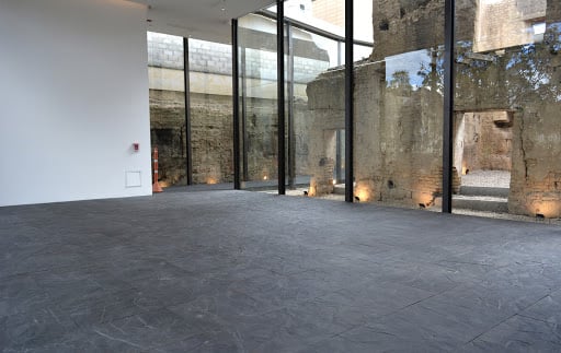  - Indignación de Doris Salcedo por irrespeto de Duque a su obra "Fragmentos"