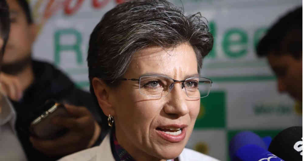 Claudia López vuelve a tratar como una basura a un periodista