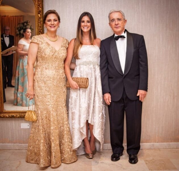  - La mermelada llegó al Ministerio de Vivienda