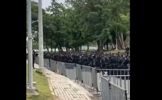 La policia convierte al Metropolitano en una fortaleza contra los manifestantes
