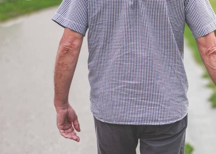 Cómo te atreves a calificar de buen padre al verdugo de tu madre