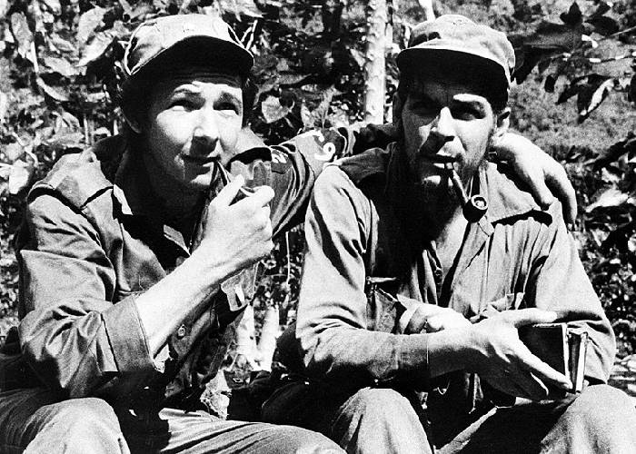 ¡El que se va para Sevilla pierde su silla!