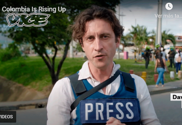Los temerarios periodistas detrás del documental gringo en Siloé