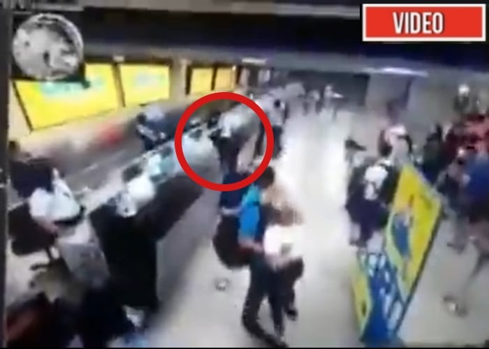 VIDEO: El momento en que enfurecido pasajero destruyó un counter de VivaAir