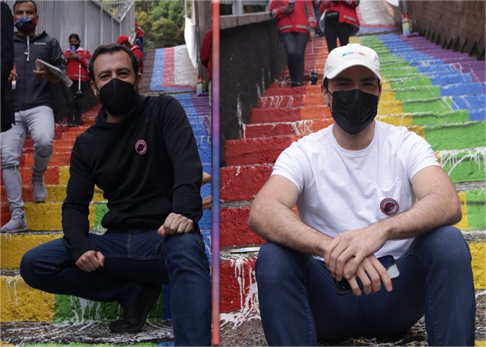 Carlos Fernando Galán y Esteban Santos se unen para restaurar las escaleras LGBTIQ+