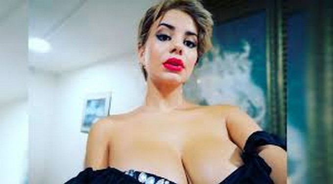 La furia de Amaranta Hank con Avianca