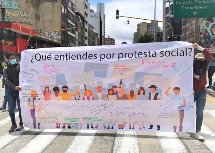 Movilización de jóvenes en Bogotá: las voces de indignación, resistencia y cambio