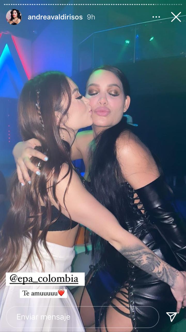  - Con beso en la boca, Epa Colombia demuestra su amor eterno por Andrea Valdiri