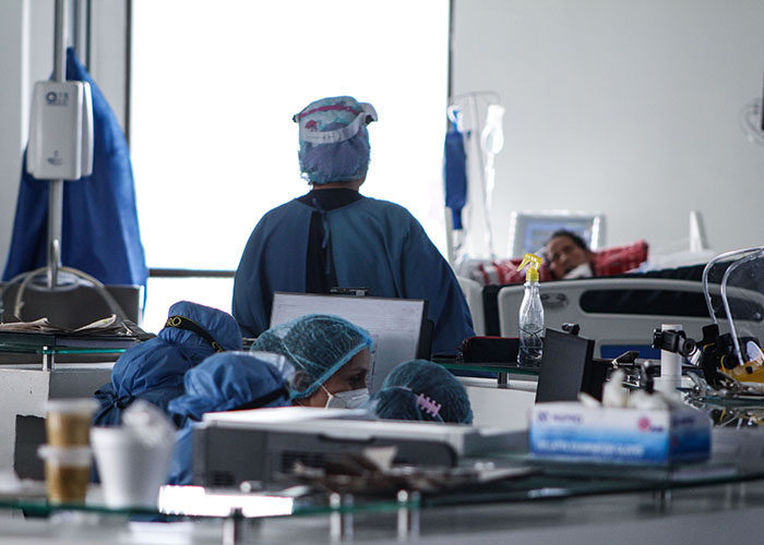 11.048 casos nuevos y 330 fallecimientos más por Covid en Colombia