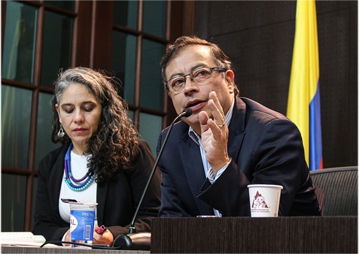 El petrismo resultó siendo el propio nido de víboras