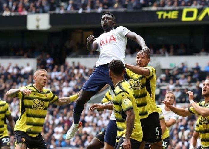 Lejos del maltrato de Mourinho, Dávinson resucita en la Premier League