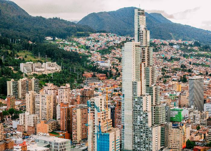 ¿Por qué descentralizar a Colombia puede sacarla del abismo?