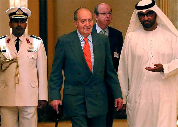 El rey Juan Carlos I y su rutina de expatriado de lujo en una isla exclusiva de Emiratos Árabes