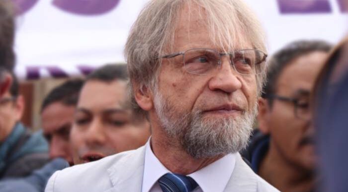  - Mockus, recuperado del Parkinson, regresa a la política
